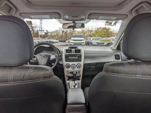 Used 2012 Toyota Corolla S image 30