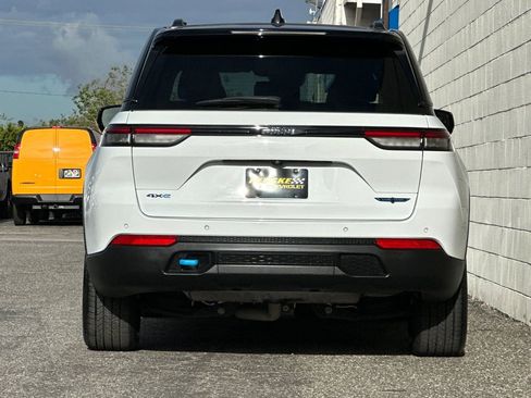 Used 2023 Jeep Grand Cherokee Trailhawk image 5