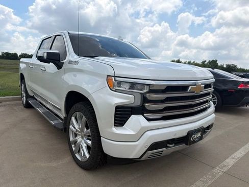 Used 2022 Chevrolet Silverado 1500 High Country AWD/4WD image 3