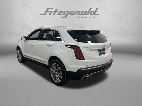 Used 2025 Cadillac XT5 Premium Luxury FWD image 3