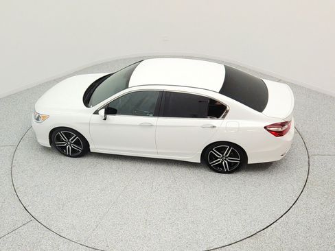 Used 2016 Honda Accord Sport image 29