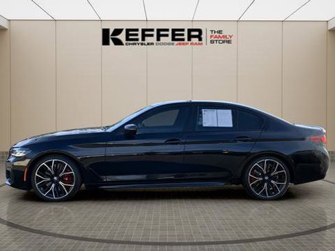 Used 2023 BMW M550i xDrive w/ Dynamic Handling Package image 4