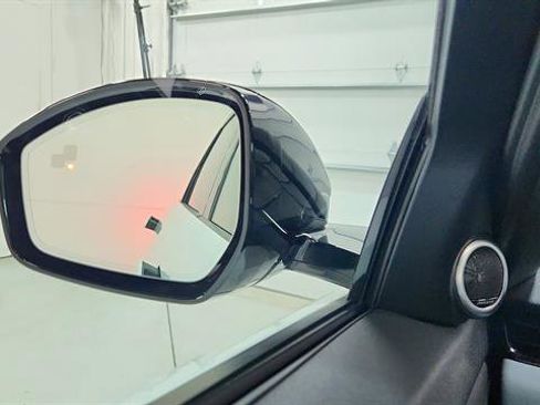 Used 2024 Land Rover Range Rover Evoque Dynamic SE image 13