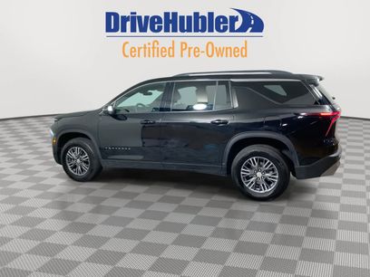 Used 2025 Chevrolet Traverse LT