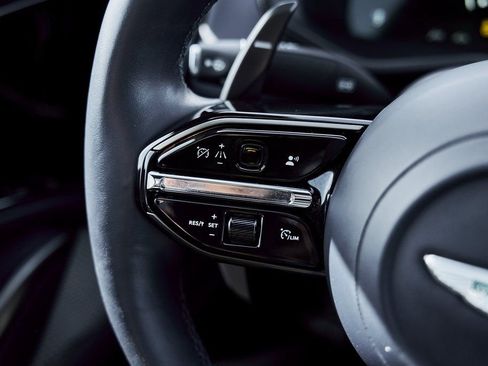 Used 2025 Aston Martin DBX 707 image 54