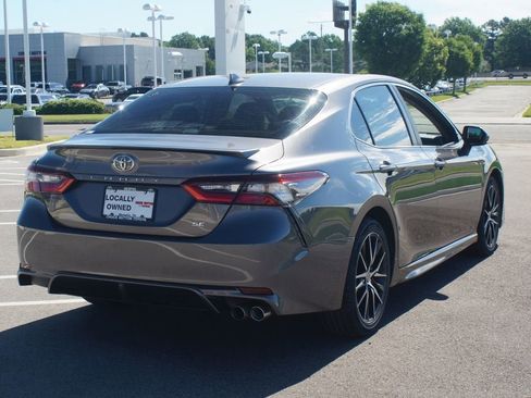 Used 2023 Toyota Camry SE w/ Audio Upgrade Package FWD image 18
