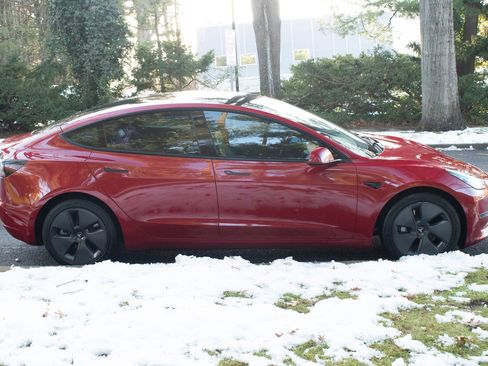 Used 2022 Tesla Model 3 Long Range image 10