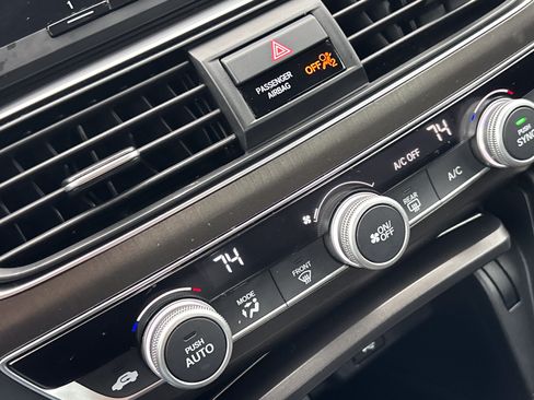 Used 2019 Honda Accord LX image 29
