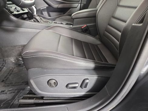 Used 2024 Volkswagen Jetta SE FWD image 29