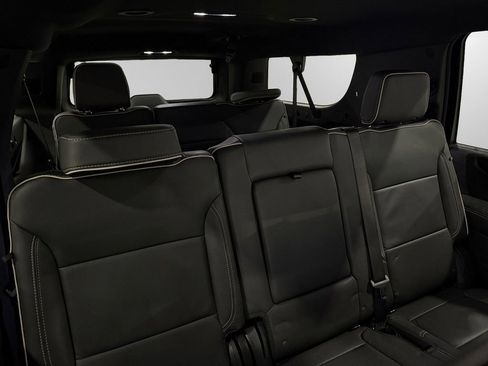 Used 2025 GMC Yukon XL Elevation image 19