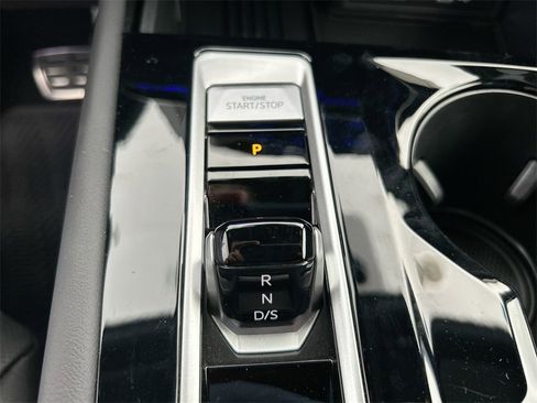 New 2025 Volkswagen Atlas Cross Sport SEL Premium R-Line image 36