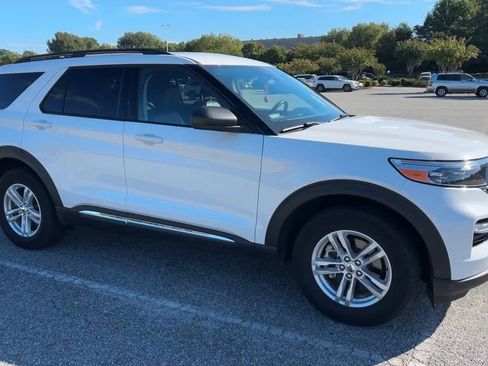 Used 2022 Ford Explorer XLT w/ Equipment Group 202A image 13