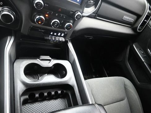 Used 2022 RAM 1500 Big Horn AWD/4WD image 9