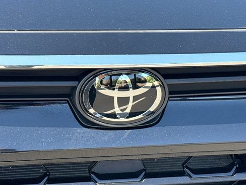 Used 2025 Toyota Grand Highlander AWD image 8