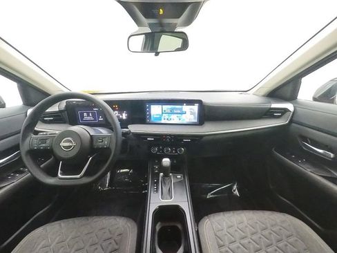 Used 2025 Nissan Kicks SV AWD/4WD image 21