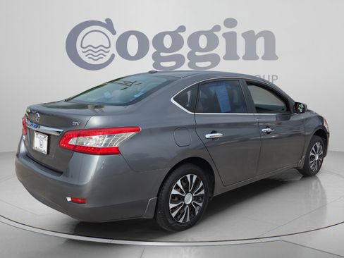 Used 2015 Nissan Sentra SV FWD image 5
