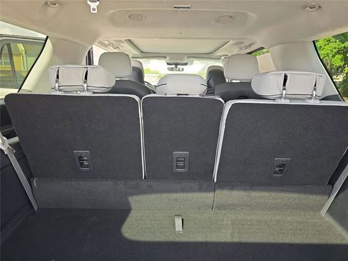 New 2026 Lincoln Navigator L Black Label AWD/4WD image 9
