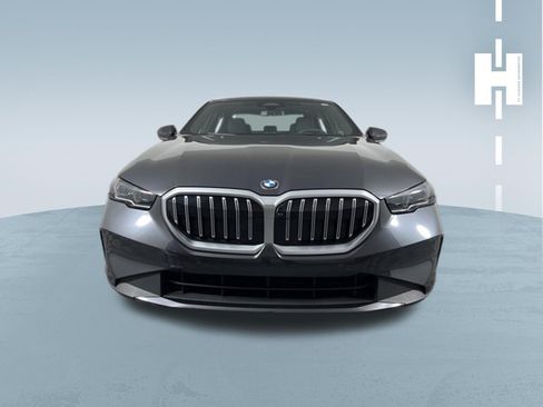Used 2024 BMW 530i RWD image 3