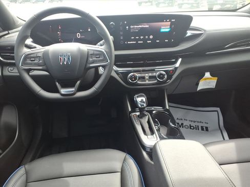 Used 2025 Buick Envista Sport Touring FWD image 9
