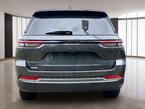 New 2026 Jeep Grand Cherokee Altitude AWD/4WD image 3