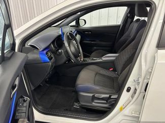 Used 2022 Toyota C-HR XLE FWD video 2