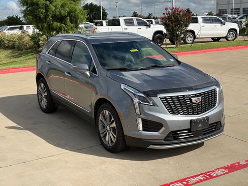 Certified 2022 Cadillac XT5 Premium Luxury w/ Technology Package FWD image 10