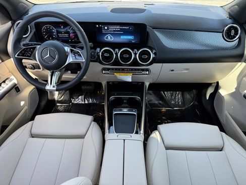 New 2026 Mercedes-Benz GLA 250 GLA 250 image 4