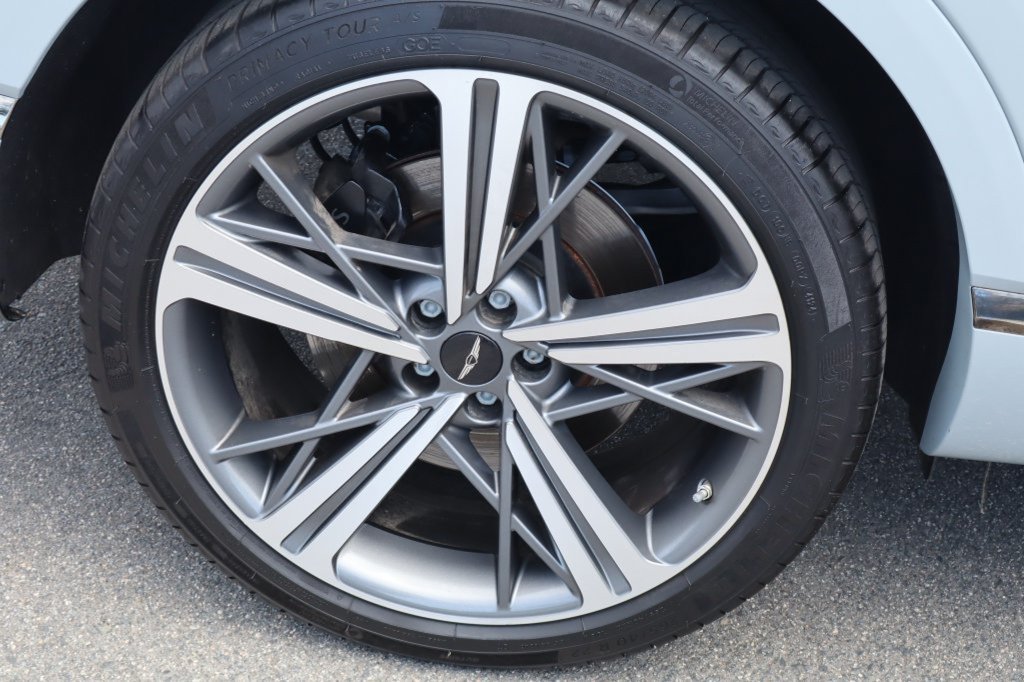 Used 2025 Genesis GV80 3.5T e-SC AWD/4WD image 11