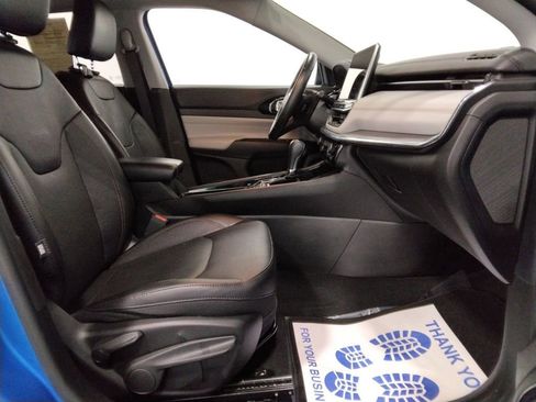 Used 2022 Jeep Compass Limited image 41