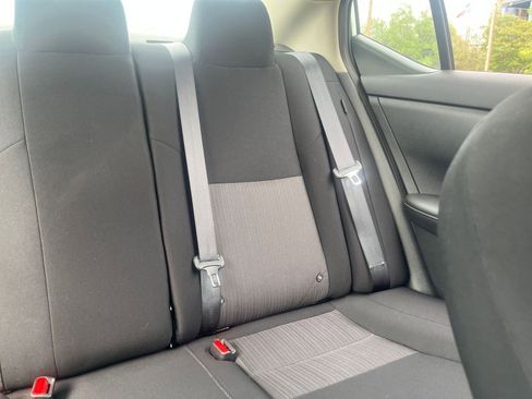 Used 2025 Nissan Sentra SV FWD image 35