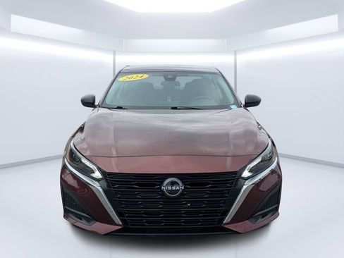 Used 2024 Nissan Altima 2.5 SV FWD image 8