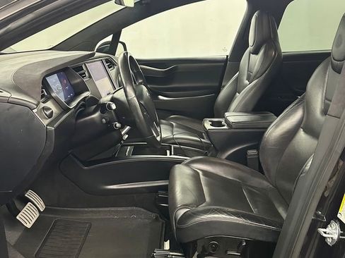 Used 2016 Tesla Model X Performance image 11