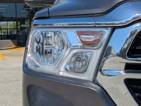 Used 2020 RAM 1500 Big Horn AWD/4WD image 10