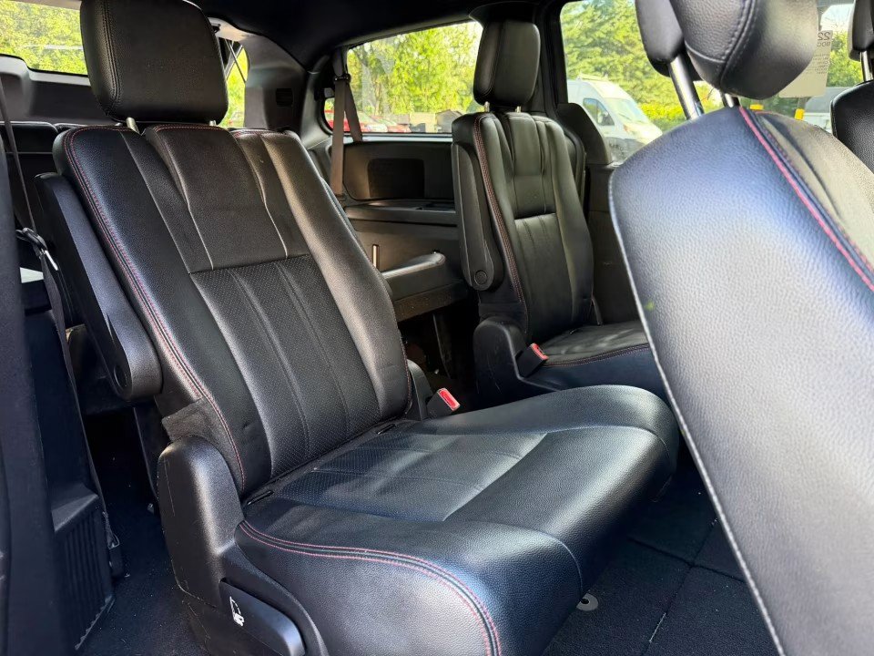 Used 2019 Dodge Grand Caravan GT FWD image 13