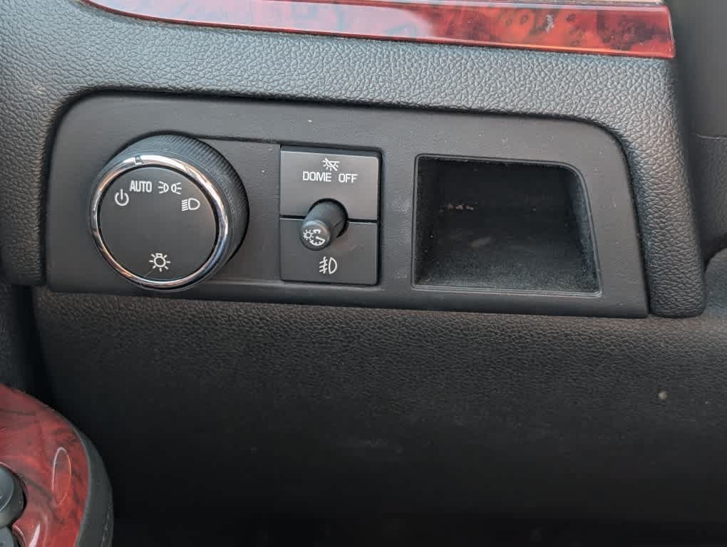 Used 2014 Cadillac Escalade Luxury AWD/4WD image 22
