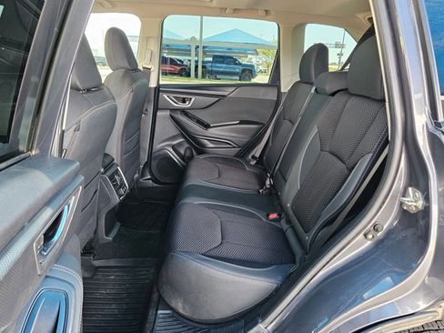 Used 2020 Subaru Forester Premium image 19