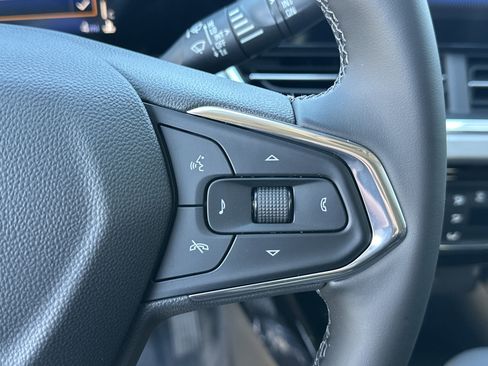 New 2025 Chevrolet Trax LT w/ Driver Confidence Package image 23