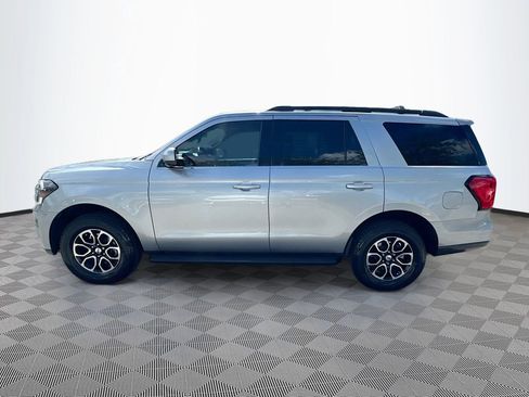 Used 2023 Ford Expedition XLT RWD image 9