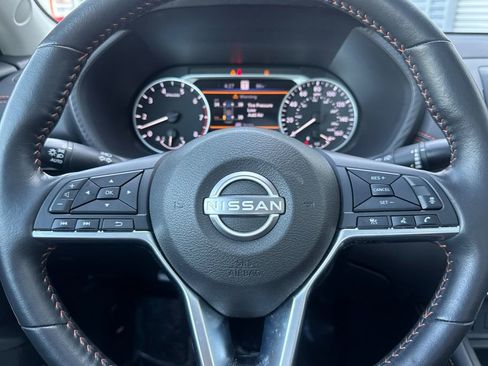 Used 2024 Nissan Sentra SR w/ SR Premium Package FWD image 21