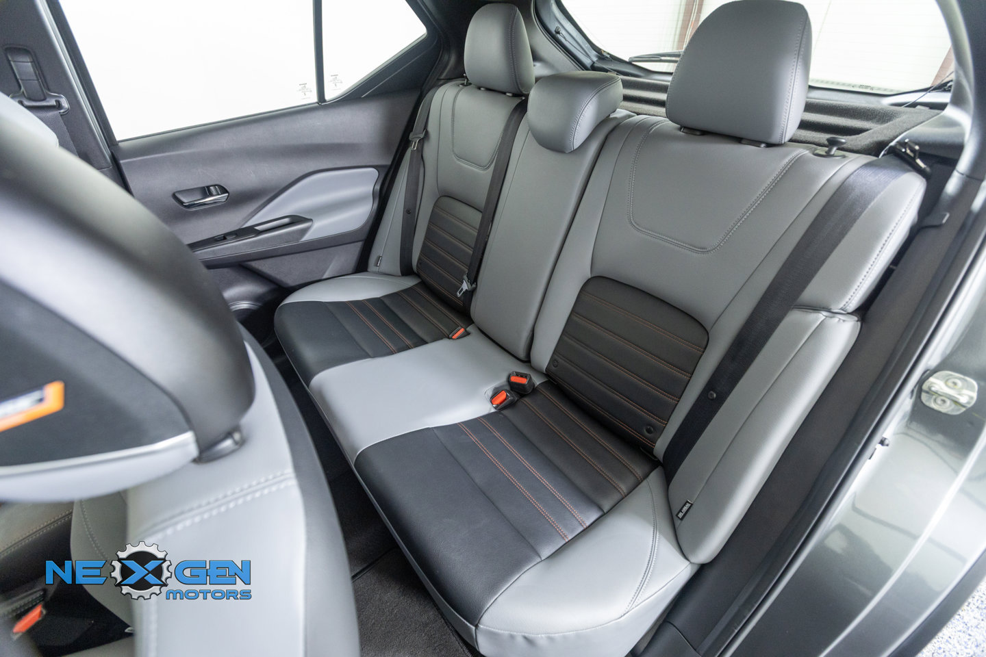 Used 2024 Nissan Kicks SR w/ SR Premium Package FWD image 33