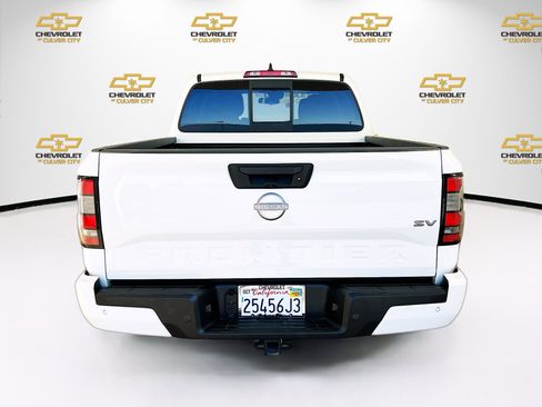 Used 2022 Nissan Frontier SV w/ Technology Package image 6