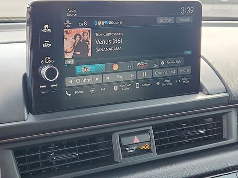 Used 2025 Honda Pilot TrailSport image 17