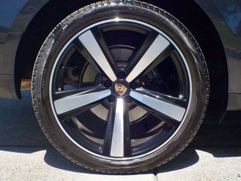 Used 2023 Porsche Macan AWD/4WD image 55