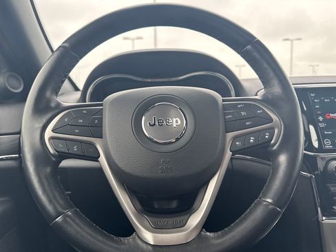 Used 2021 Jeep Grand Cherokee Limited image 18