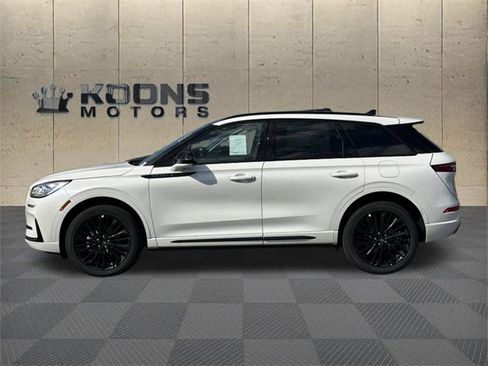 New 2025 Lincoln Corsair Reserve w/ Jet Appearance Package image 4