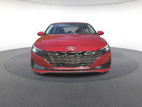 Used 2023 Hyundai Elantra Limited image 7