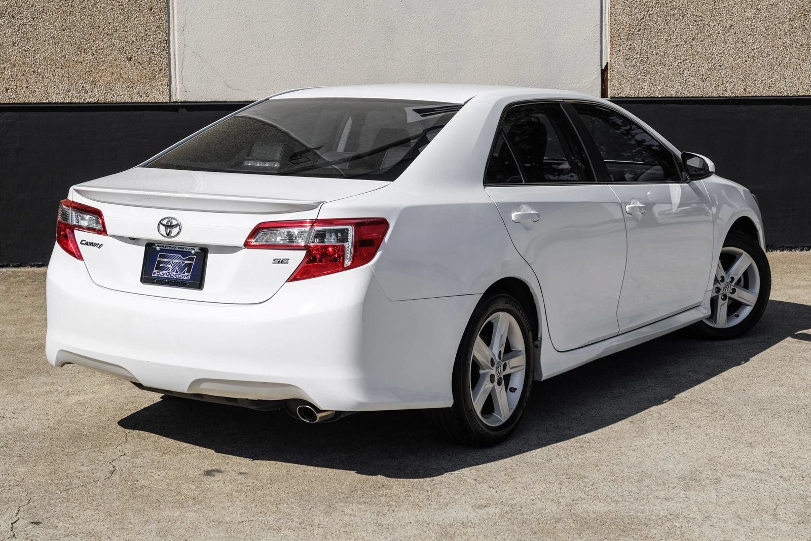 Used 2014 Toyota Camry SE FWD image 7