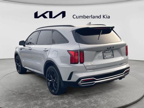 Used 2023 Kia Sorento SX FWD image 3