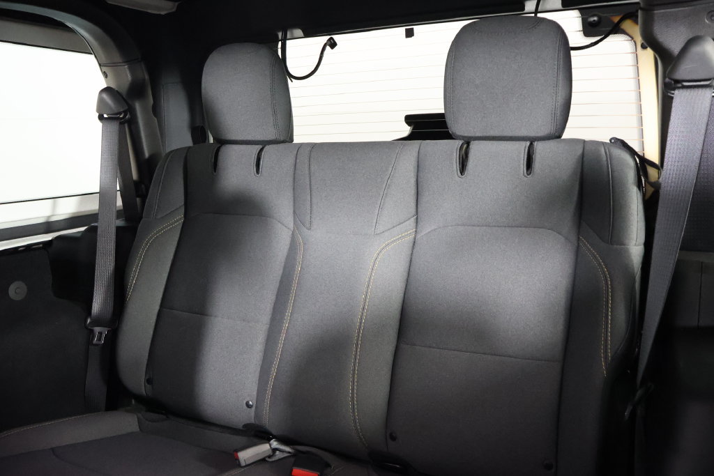 Used 2025 Jeep Wrangler Sport AWD/4WD image 11