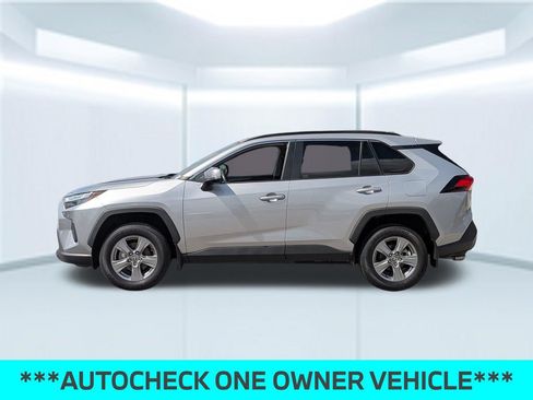 Used 2024 Toyota RAV4 XLE w/ Convenience Package FWD image 2